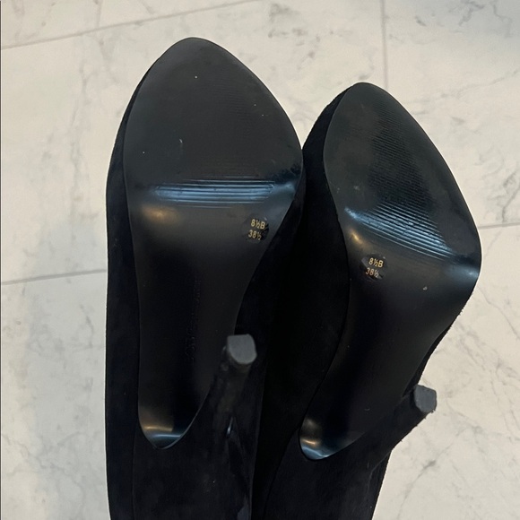 BCBGMaxAzria Classic Black Heels - Picture 9 of 10